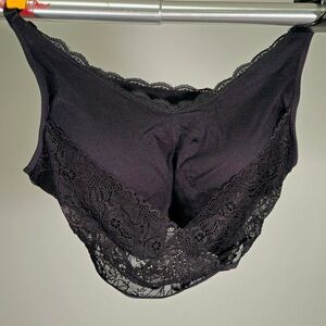 NWT Cara Mia cross over Women's Lace-Trim Bra  - Black